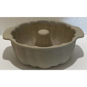 Pampered Chef Family Heritage Stoneware Retired Stone Fluted Bundt Pan #1440